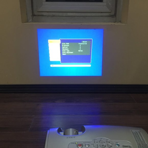 Epson PowerLite S3 Projector 800x600 SVGA 4:3 3LCD 1600 Lumens NO REMOTE - Picture 5 of 15